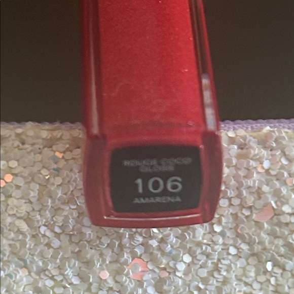 Chanel Lip Gloss - Picture 3 of 4